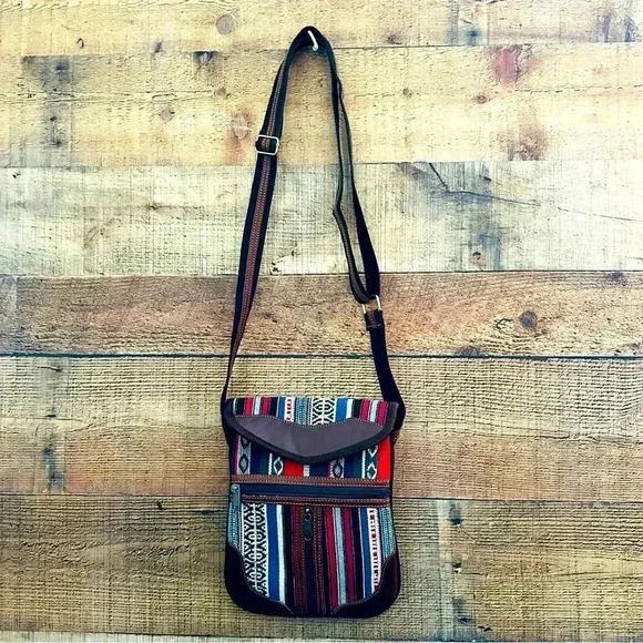 NWOT Unisex Hippie/Boho Crossbody Bag - Picture 1 of 7